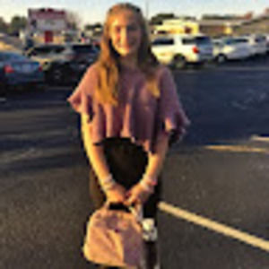 Meet your Posher, Lareya